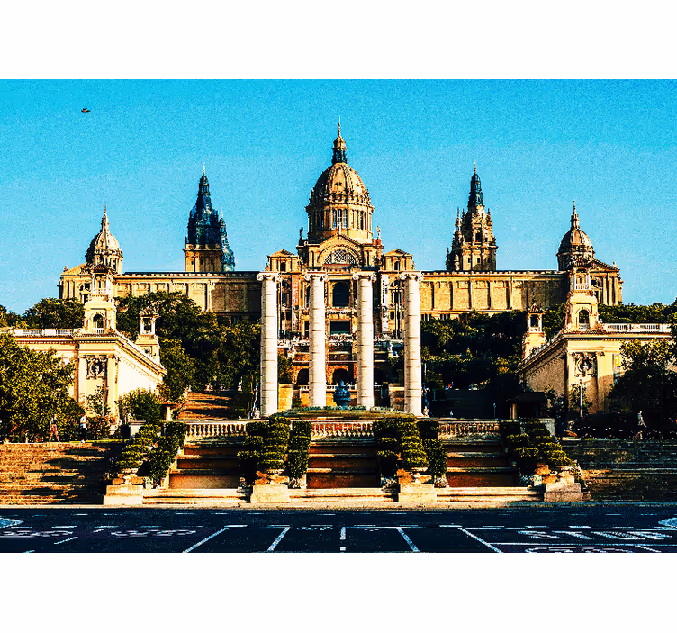 Rullegardin rom med opplyste utsikter til montjuic - Tenstickers