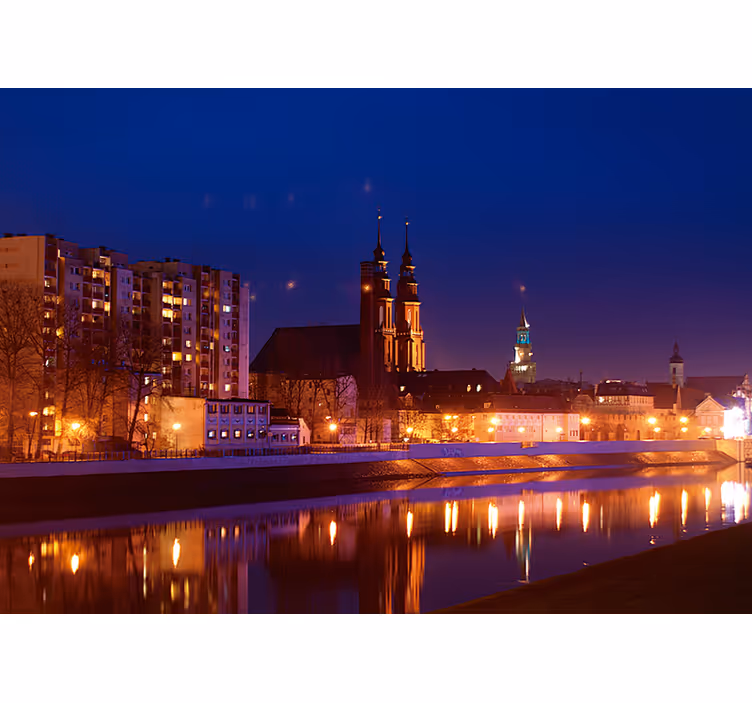 Rullegardin rom opole etter solnedgang - Tenstickers