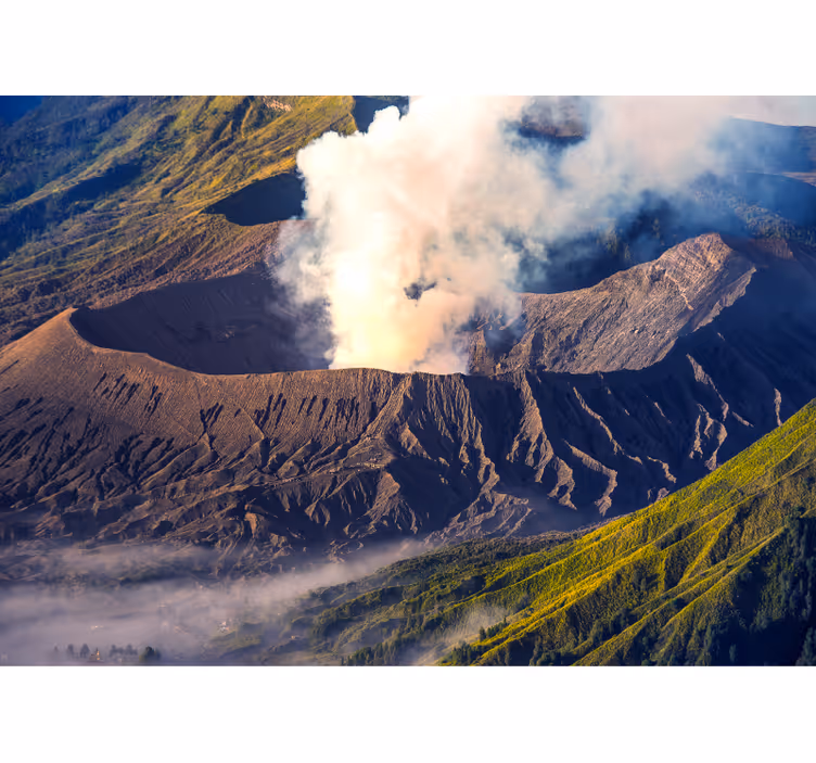 Majestetisk vulkanutbrudd fototapet fjell - Tenstickers