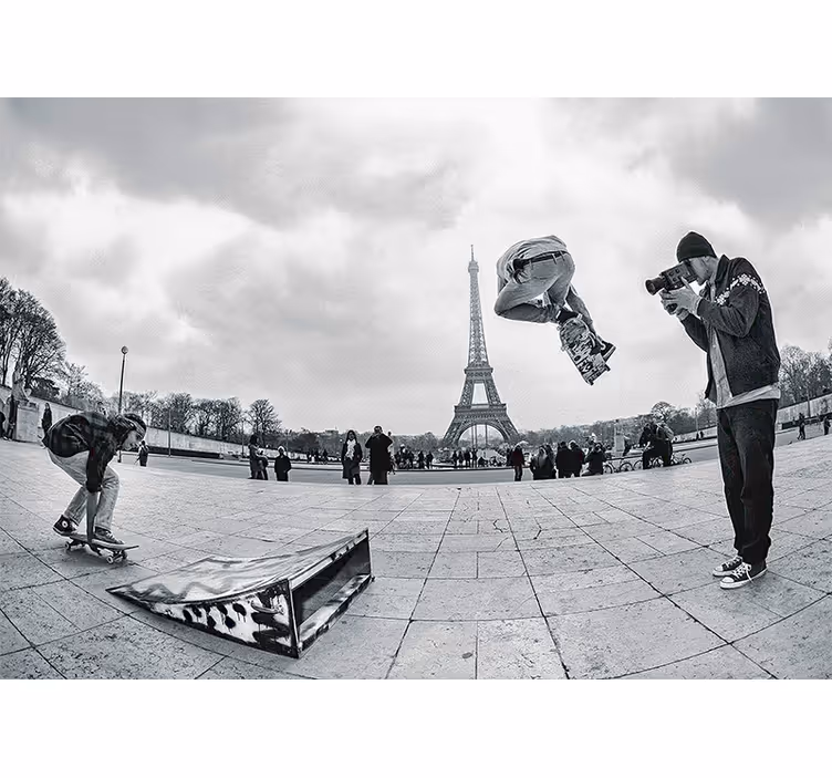 Eiffeltårnet skateboard fototapet Paris - Tenstickers