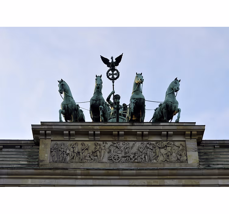 Fototapet berlin brandenburger tor statue - Tenstickers