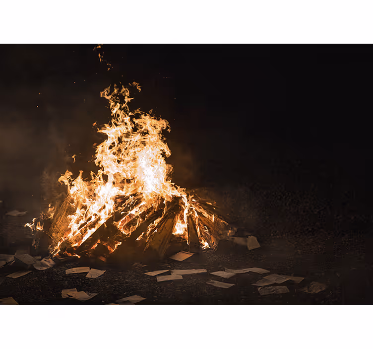 Fototapet abstrakt flammende bålscene - Tenstickers