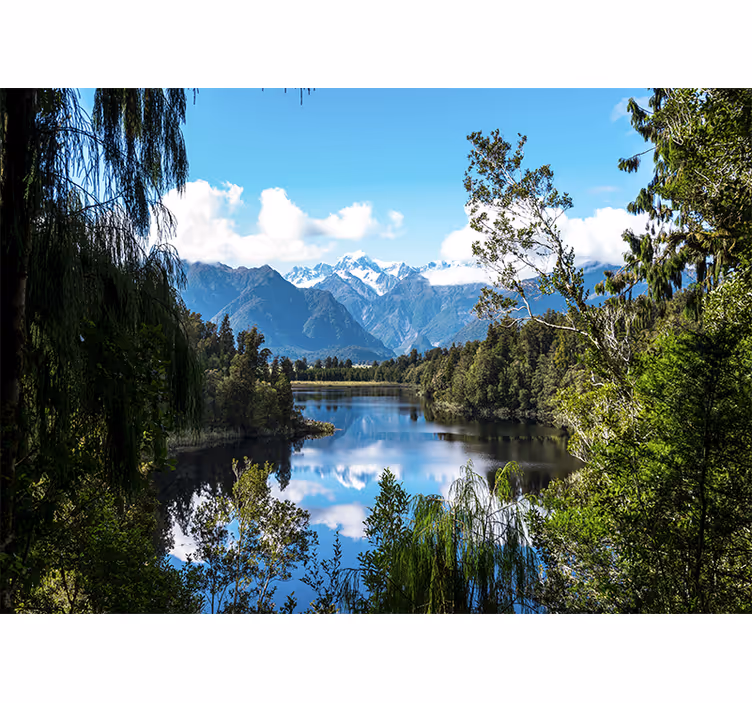 Trær med innsjø og fjell fototapet fjell - Tenstickers