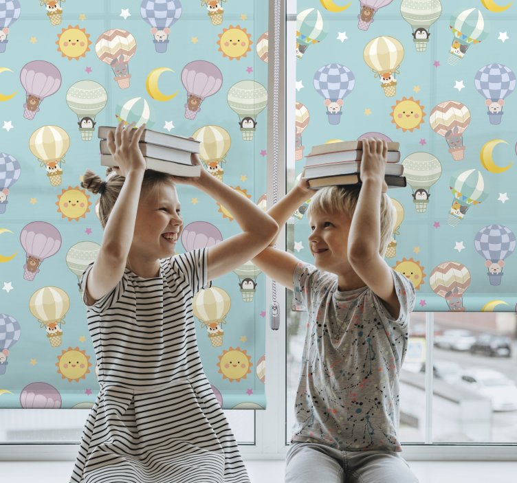 Fargerike ballonger med søte dyr rullegardin tegning - Tenstickers