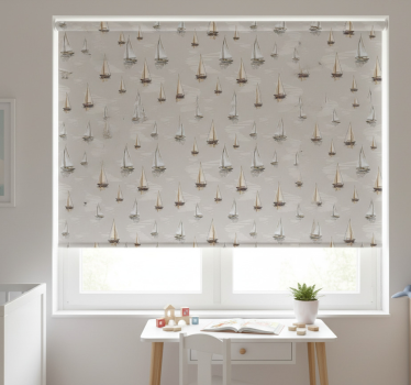 Rullegardin barn med elegant seilbåt mønster - Tenstickers