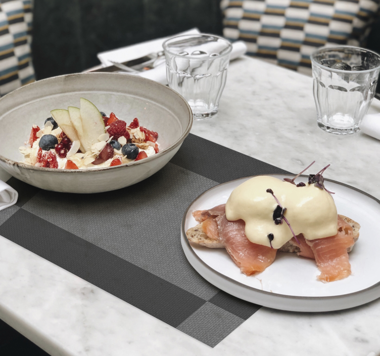 Grå bakgrunn elegant stil elegante spisebrikker - Tenstickers