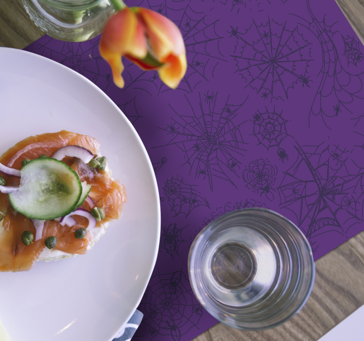 Lilla med edderkopper og web halloween spisebrikker - Tenstickers