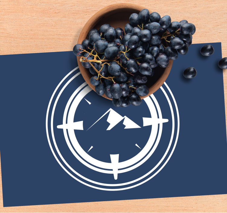 Rundt kompass med fjell spisebrikke original - Tenstickers