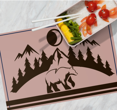 Bjørn med fjell i ryggen originale spisebrikke - Tenstickers