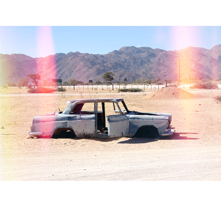 Forlatt bil i ørkenen fototapet bil - Tenstickers