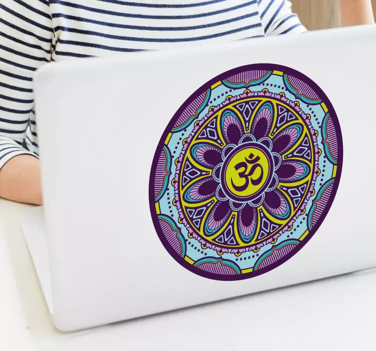 Intrikat mandala-design Laptop klistremerke - Tenstickers