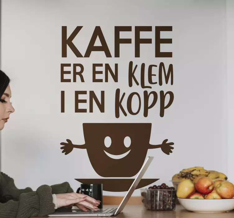 Kaffe er en klem i en kopp wallstickers sitater - Tenstickers