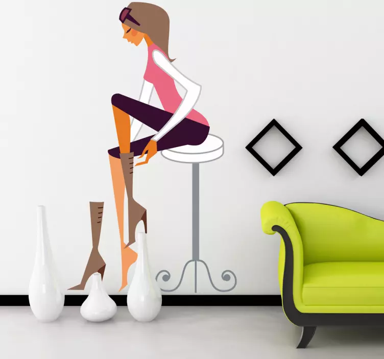 Lady prøver støvler dekorative klistremerke - Tenstickers