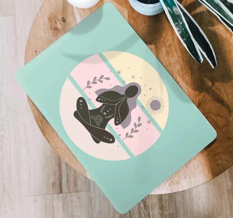 Mediterende kvinnefigur bærbar klistremerke - Tenstickers