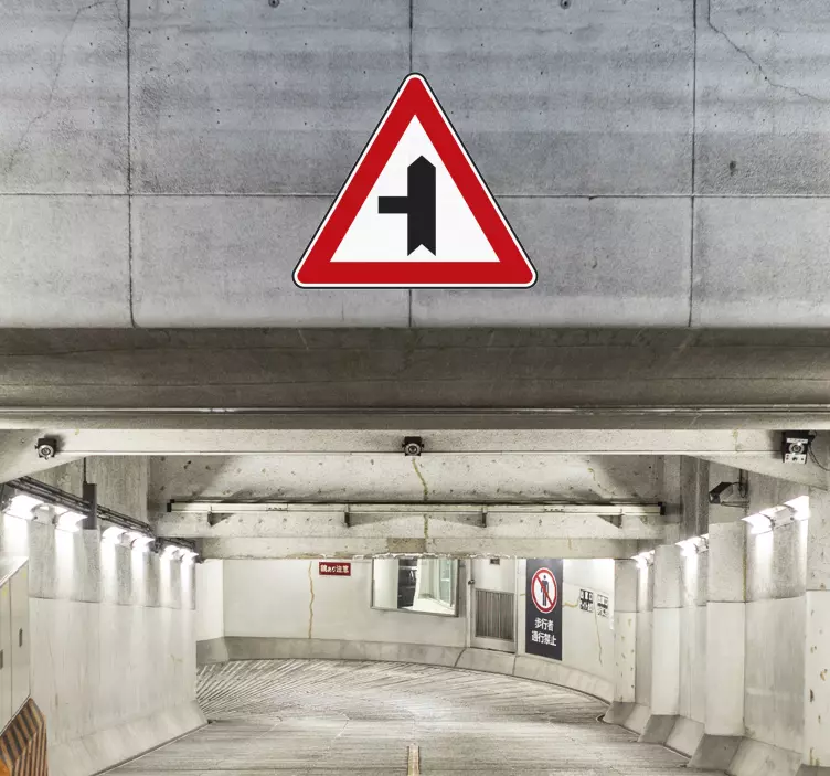 Veikryss med klistremerke med prioritetsskilt - Tenstickers