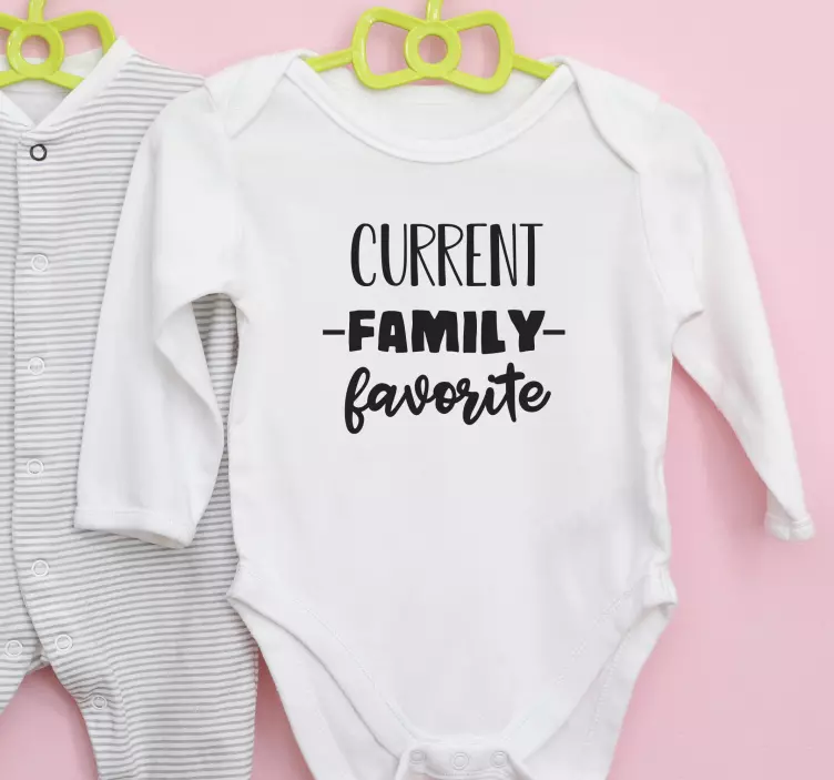 Favoritt familiemedlem baby t-skjorte - Tenstickers