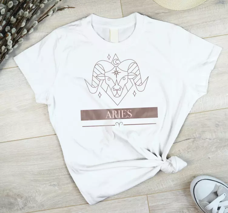 Væren rosa kort stjernetegn tilpasset t-skjorte - Tenstickers