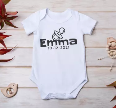 Beroligende baby t-skjorte med Dato og Navn - Tenstickers