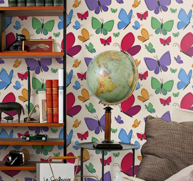 Fargerikt motiv på beige bakgrunn tapet sommerfugl - Tenstickers